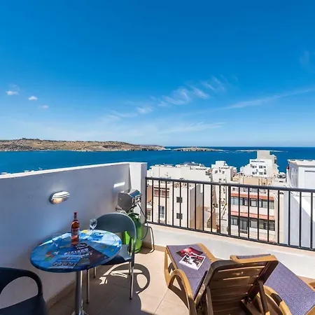 Getawaysmalta - Studio Penthouse With Seaview Terrace